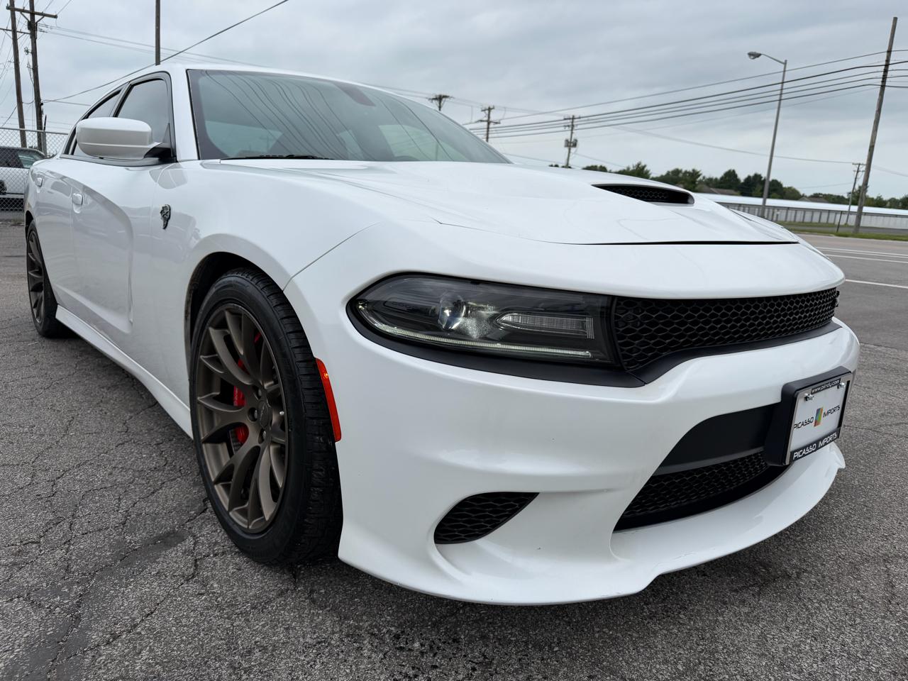 Dodge Charger 4dr Sdn SRT Hellcat RWD 2016
