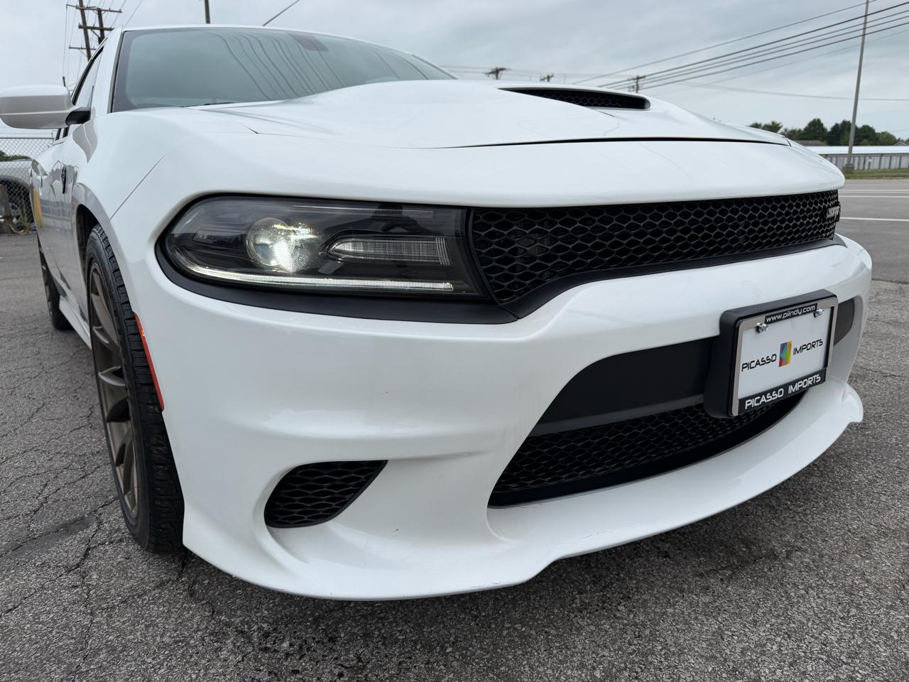 Dodge Charger 4dr Sdn SRT Hellcat RWD 2016