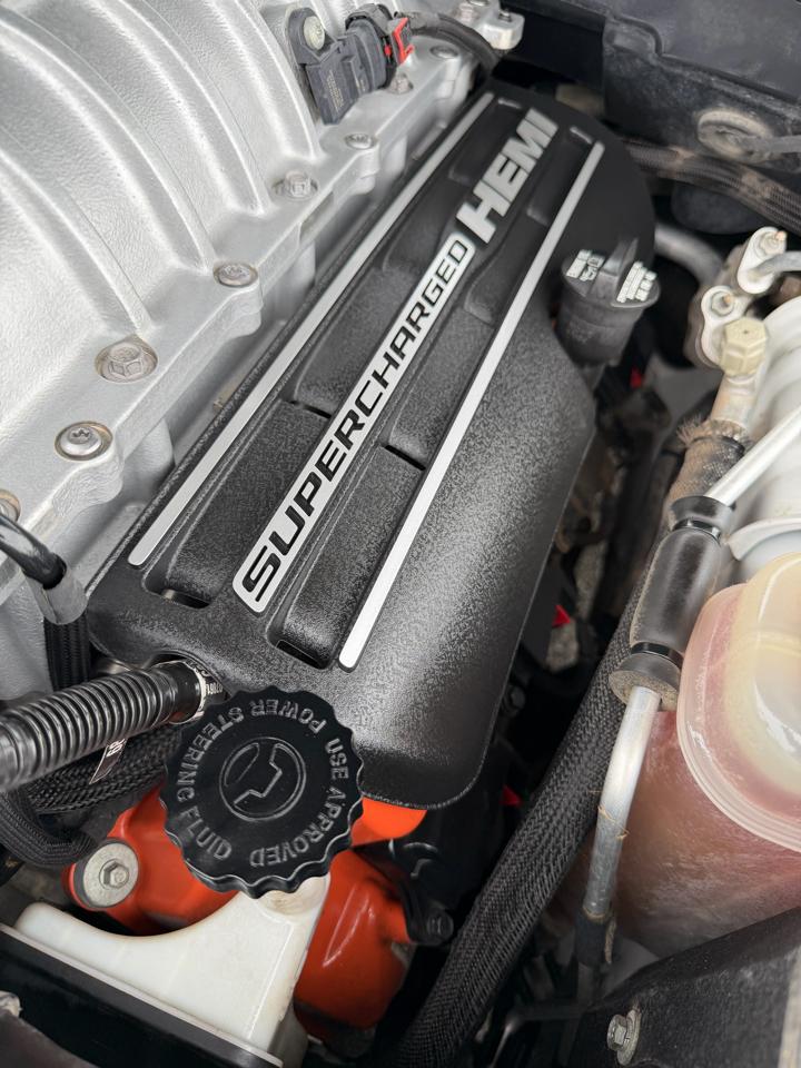 Dodge Charger 4dr Sdn SRT Hellcat RWD 2016