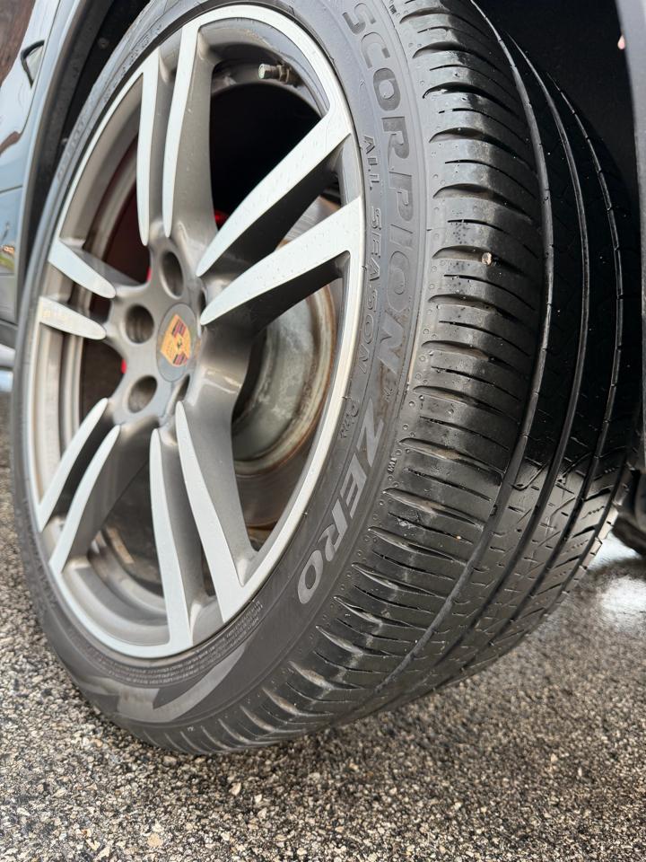 Porsche Cayenne AWD 4dr Turbo 2013