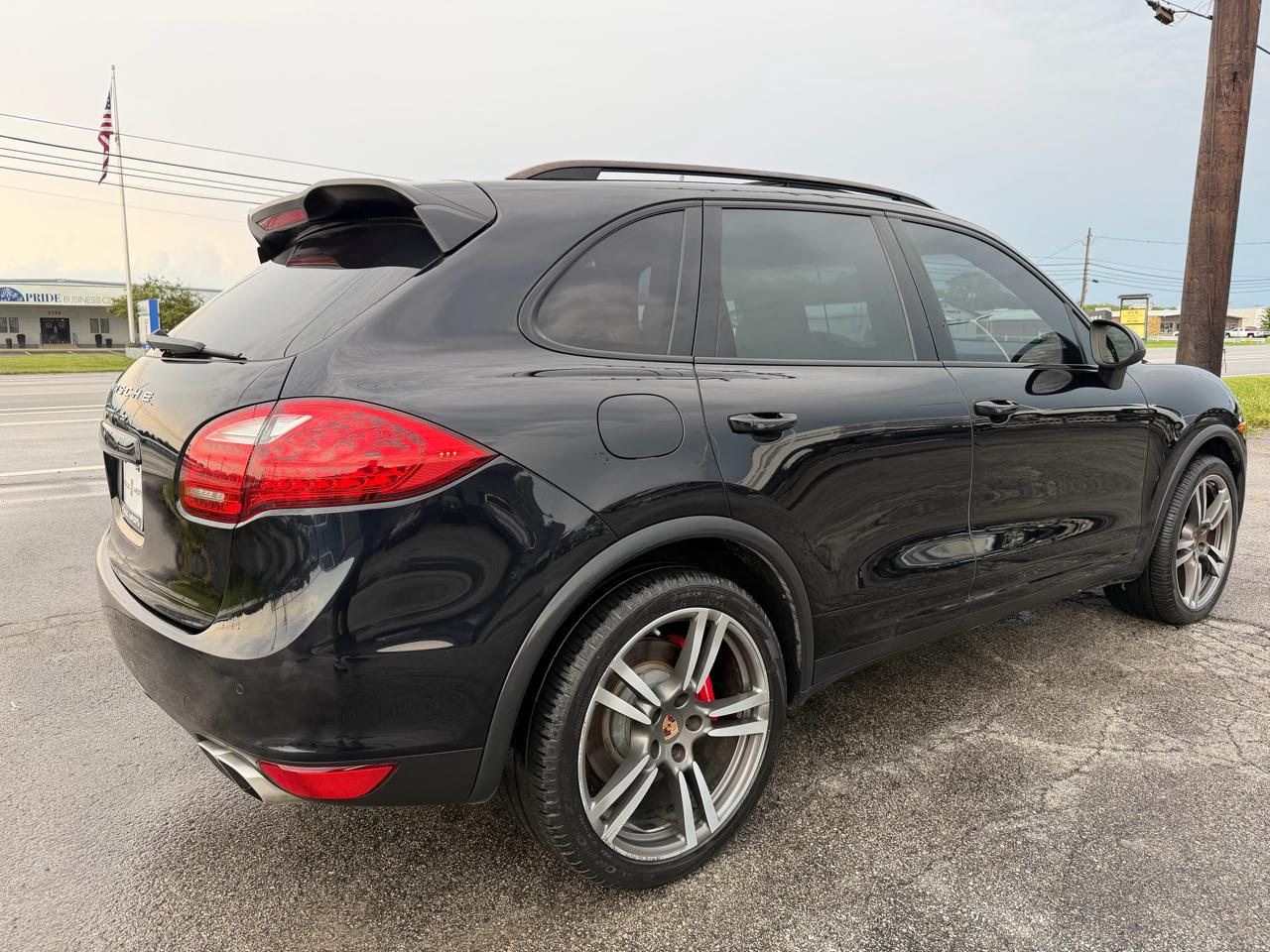 Porsche Cayenne AWD 4dr Turbo 2013