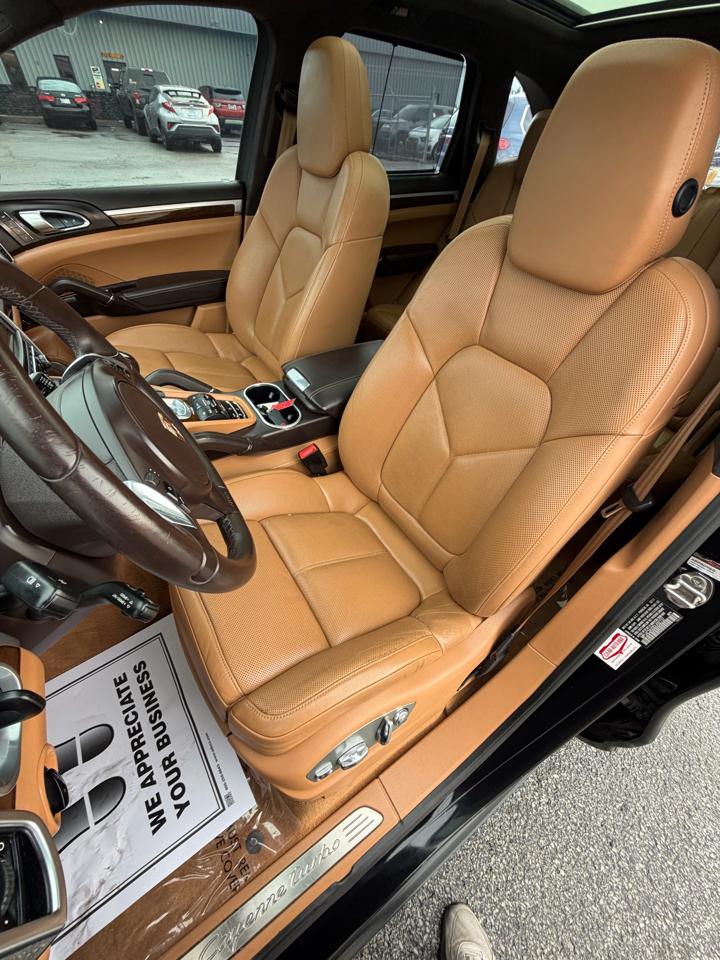 Porsche Cayenne AWD 4dr Turbo 2013