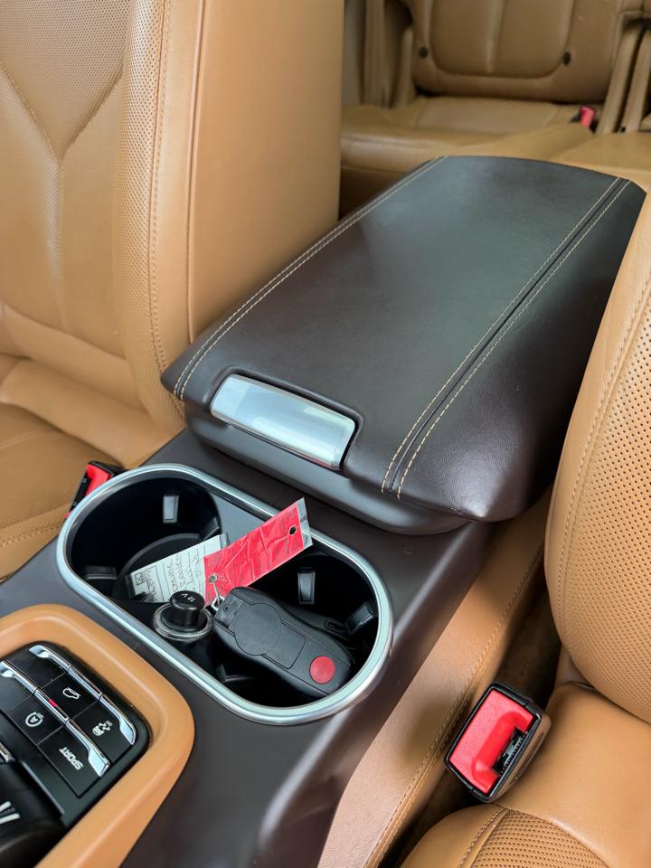 Porsche Cayenne AWD 4dr Turbo 2013