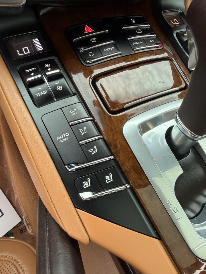 Porsche Cayenne AWD 4dr Turbo 2013
