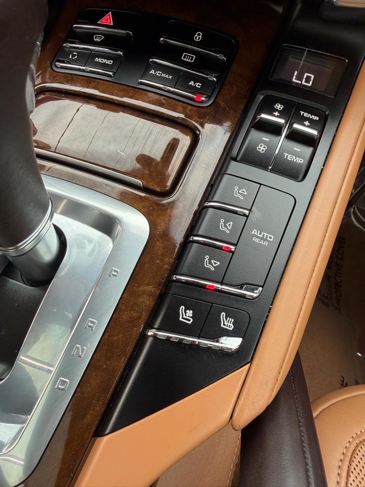 Porsche Cayenne AWD 4dr Turbo 2013
