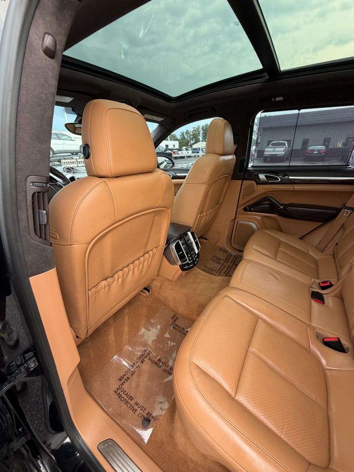 Porsche Cayenne AWD 4dr Turbo 2013