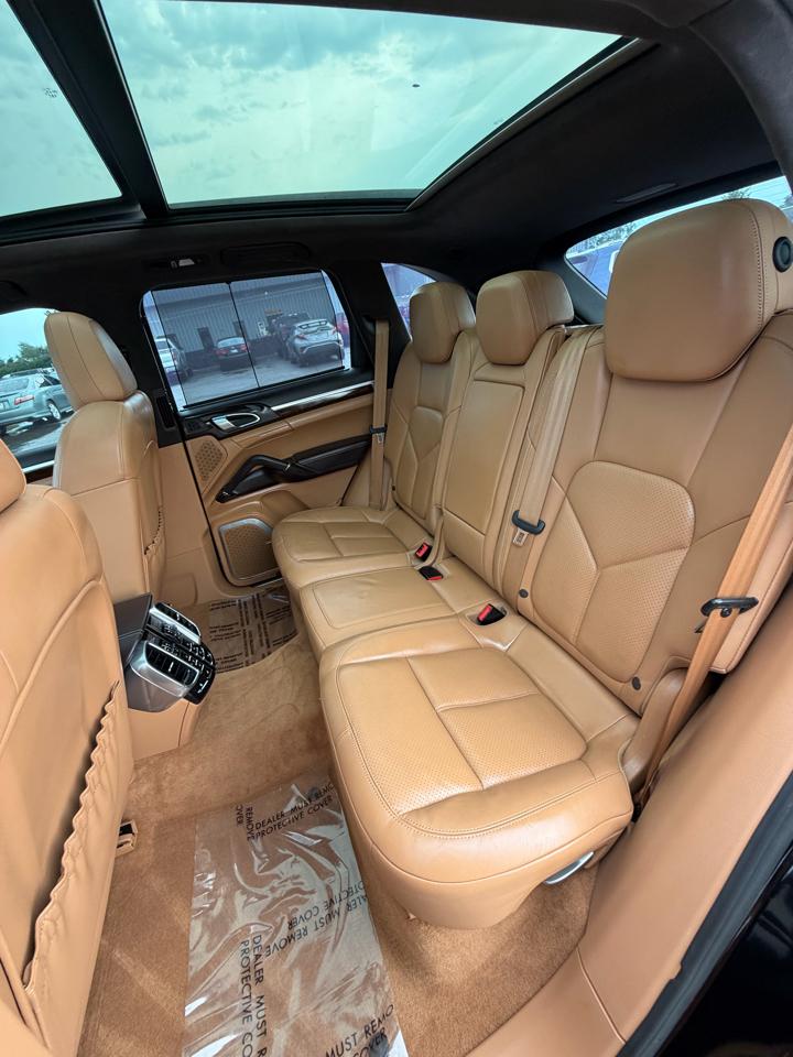 Porsche Cayenne AWD 4dr Turbo 2013
