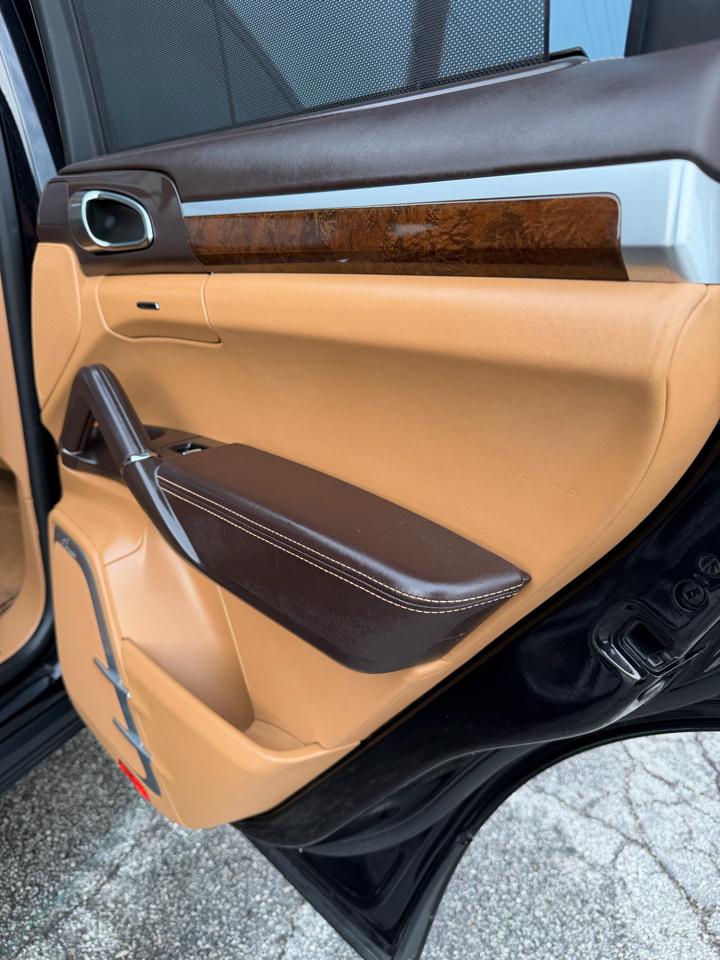 Porsche Cayenne AWD 4dr Turbo 2013