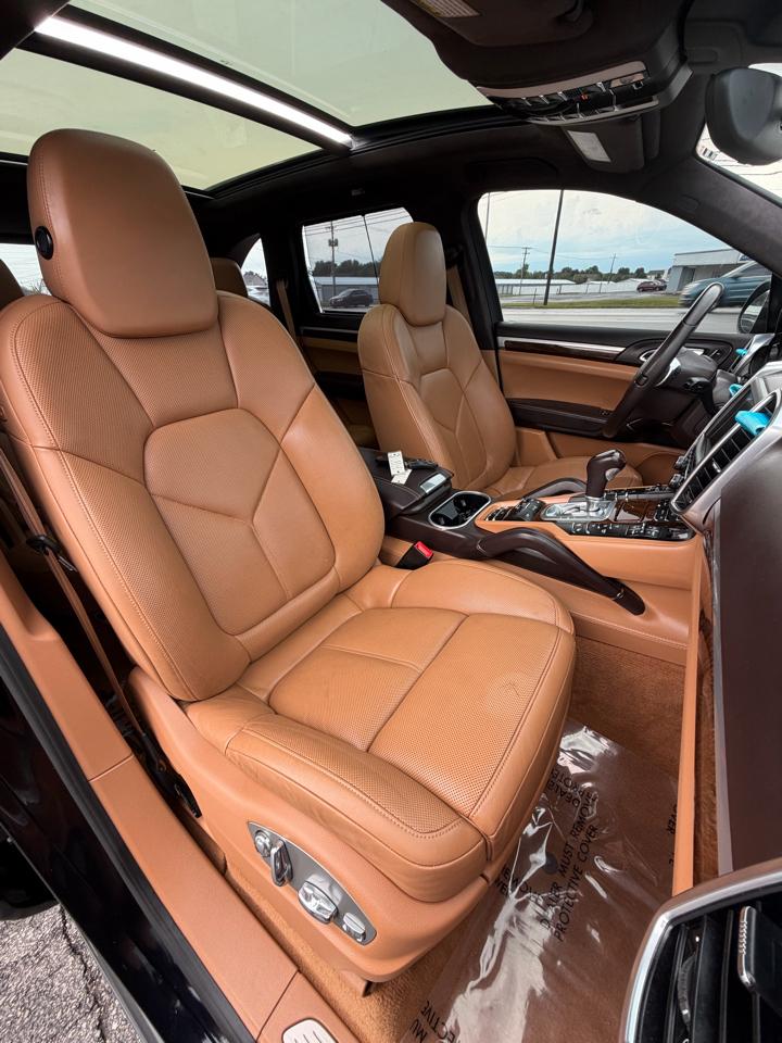 Porsche Cayenne AWD 4dr Turbo 2013