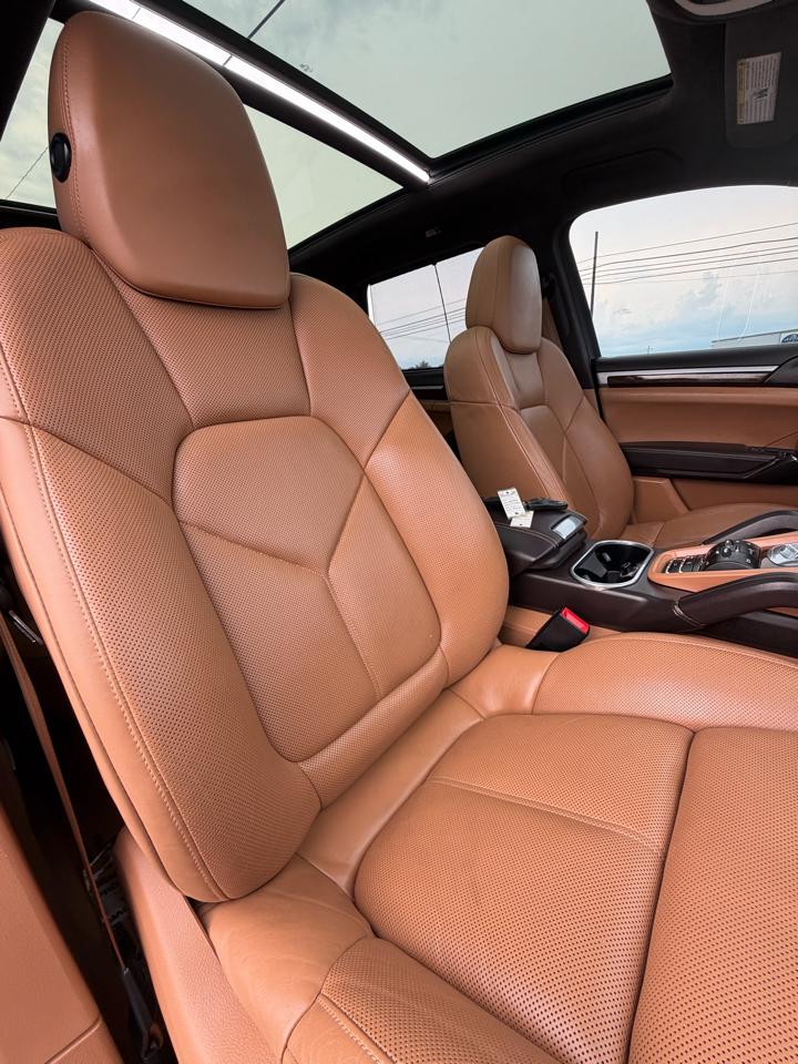 Porsche Cayenne AWD 4dr Turbo 2013