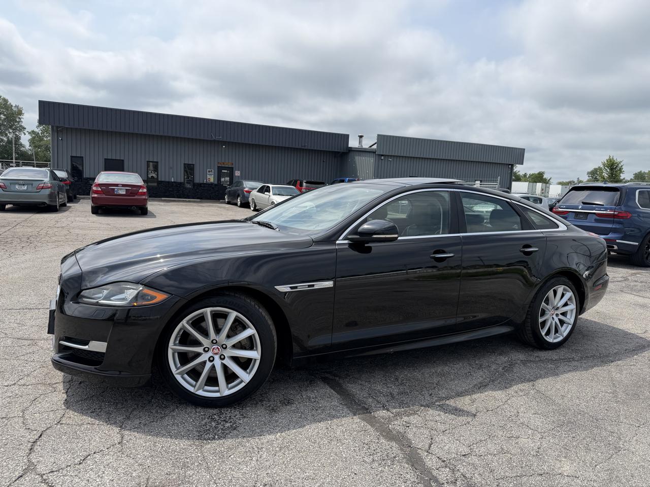Jaguar XJ XJ R-Sport RWD 2018
