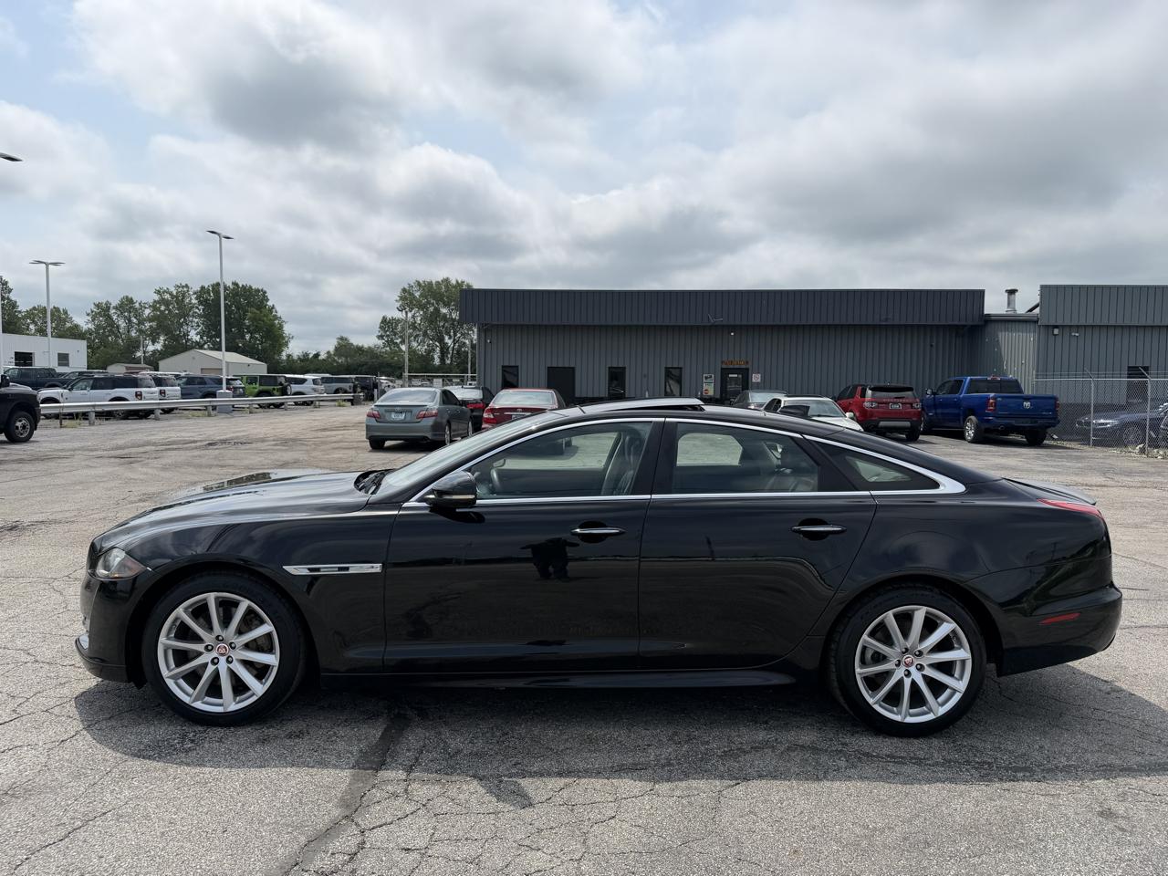 Jaguar XJ XJ R-Sport RWD 2018