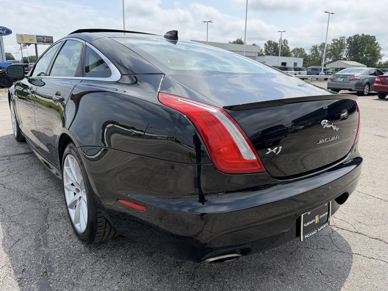 Jaguar XJ XJ R-Sport RWD 2018