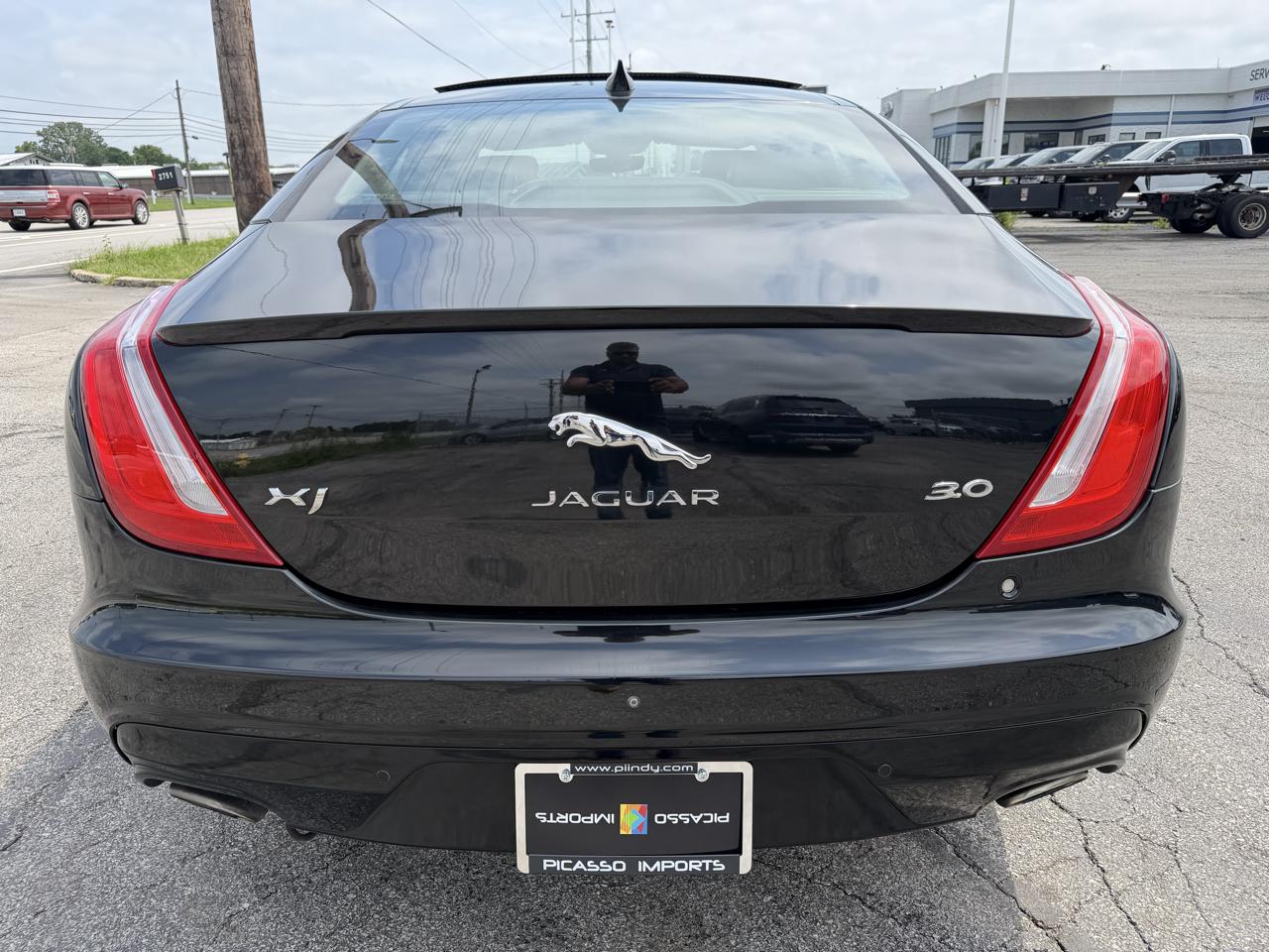 Jaguar XJ XJ R-Sport RWD 2018