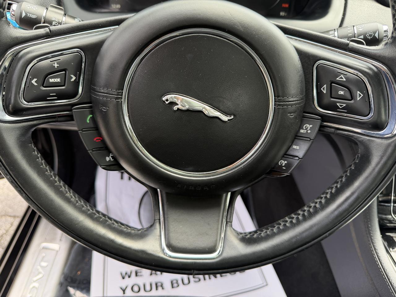 Jaguar XJ XJ R-Sport RWD 2018