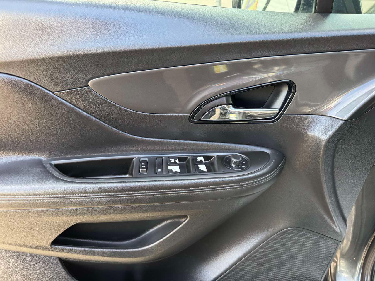 Buick Encore FWD 4dr Essence 2017