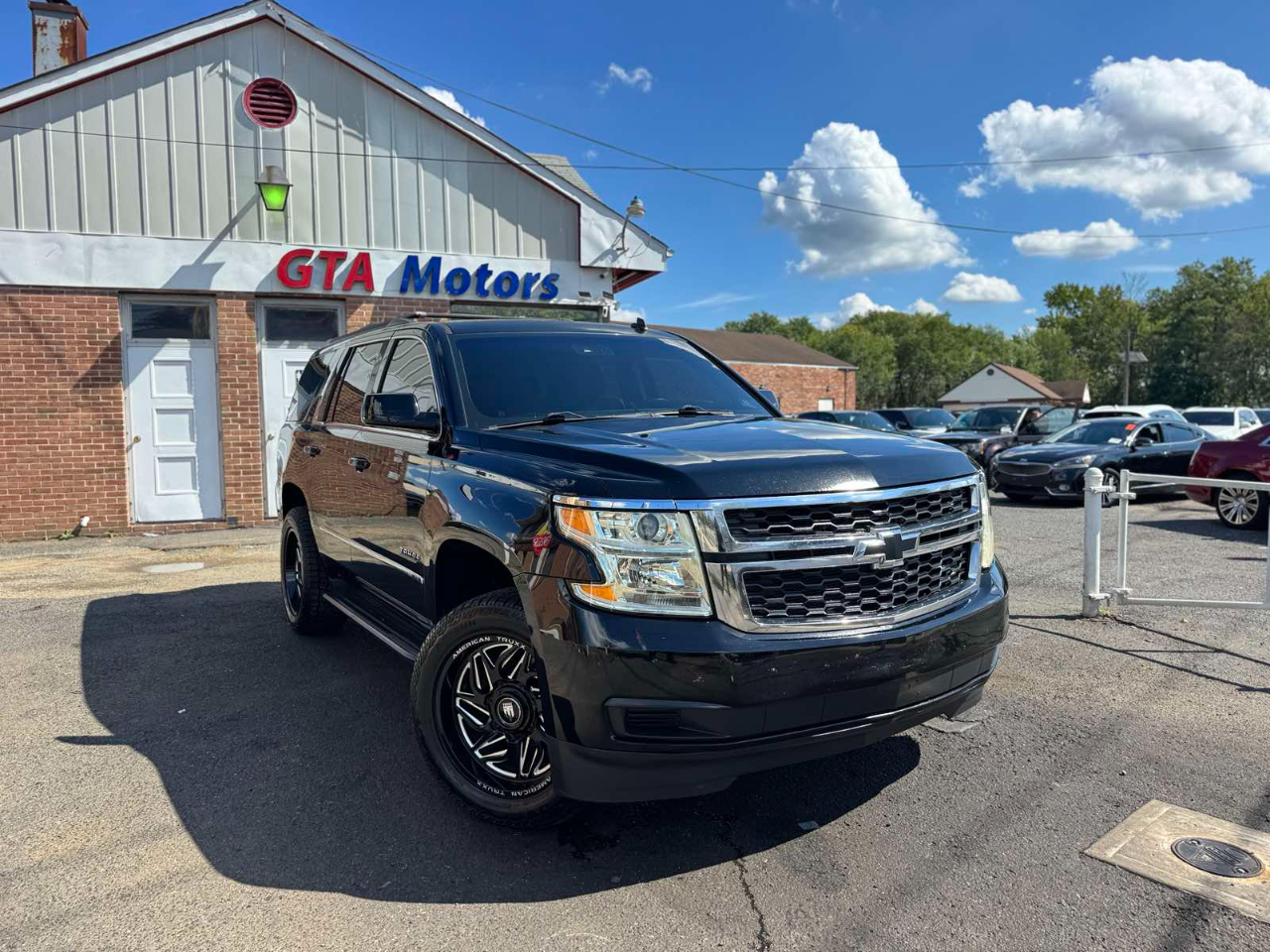 2015 Chevrolet Tahoe LT photo 17