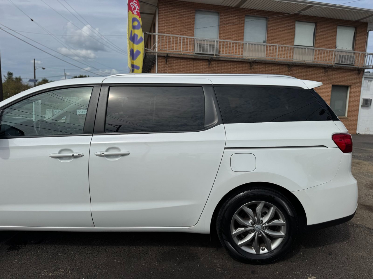 2019 Kia Sedona EX photo 9