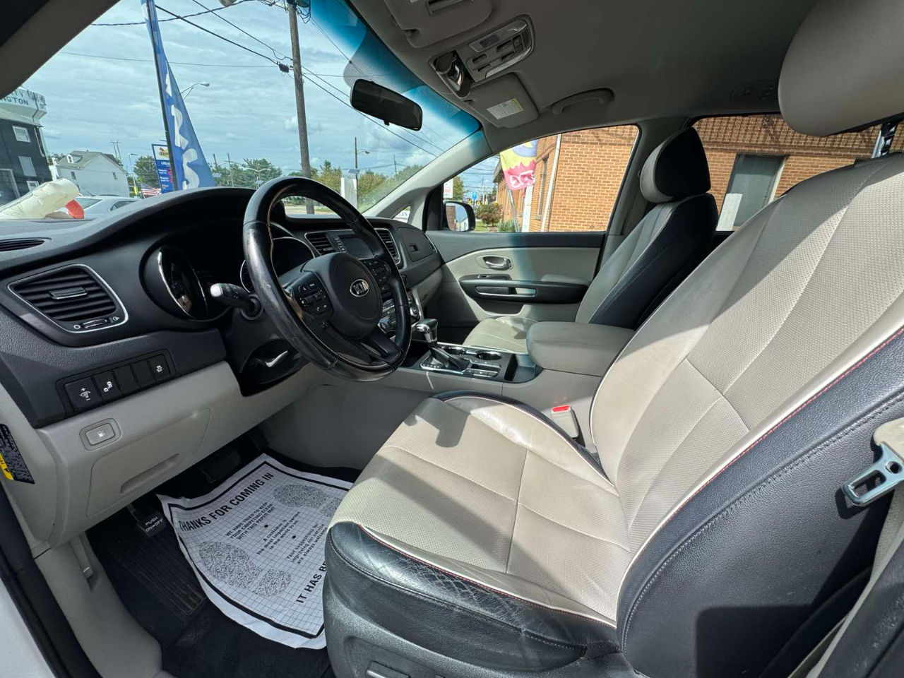 2019 Kia Sedona EX photo 25