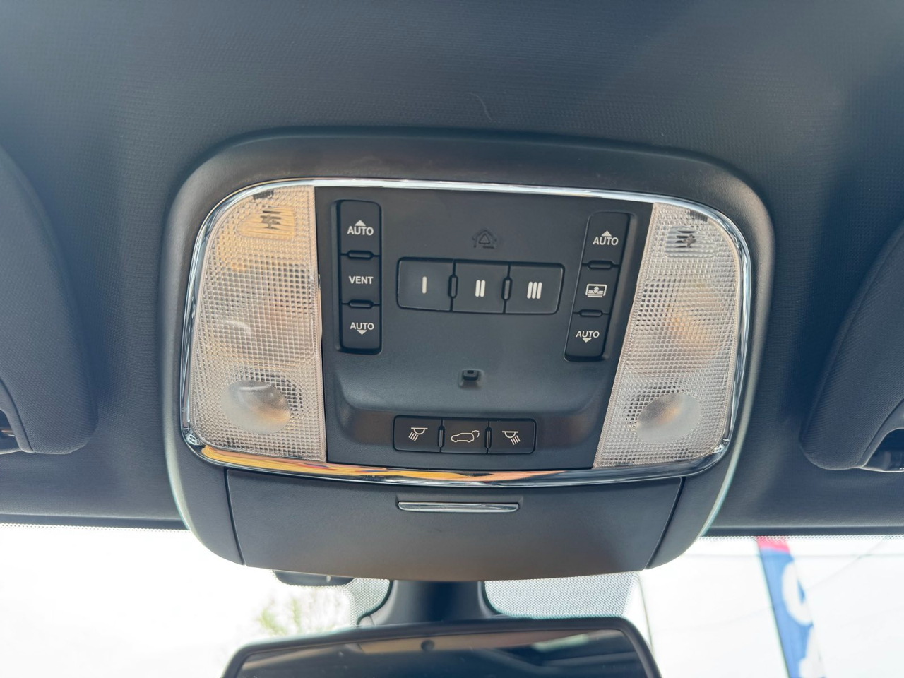 2016 Jeep Grand Cherokee High Altitude photo 44