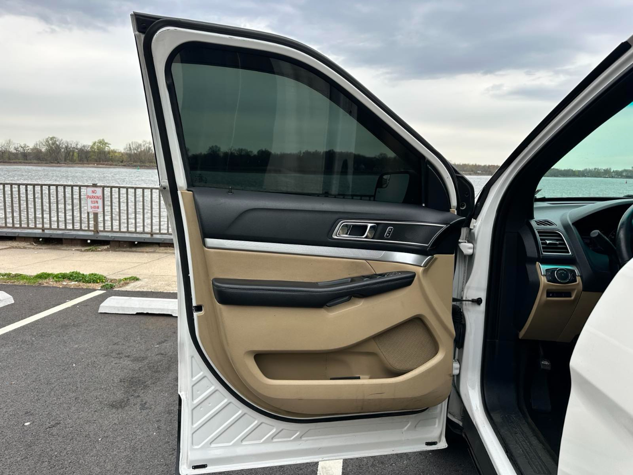 Ford Explorer 4WD 4dr XLT 2016