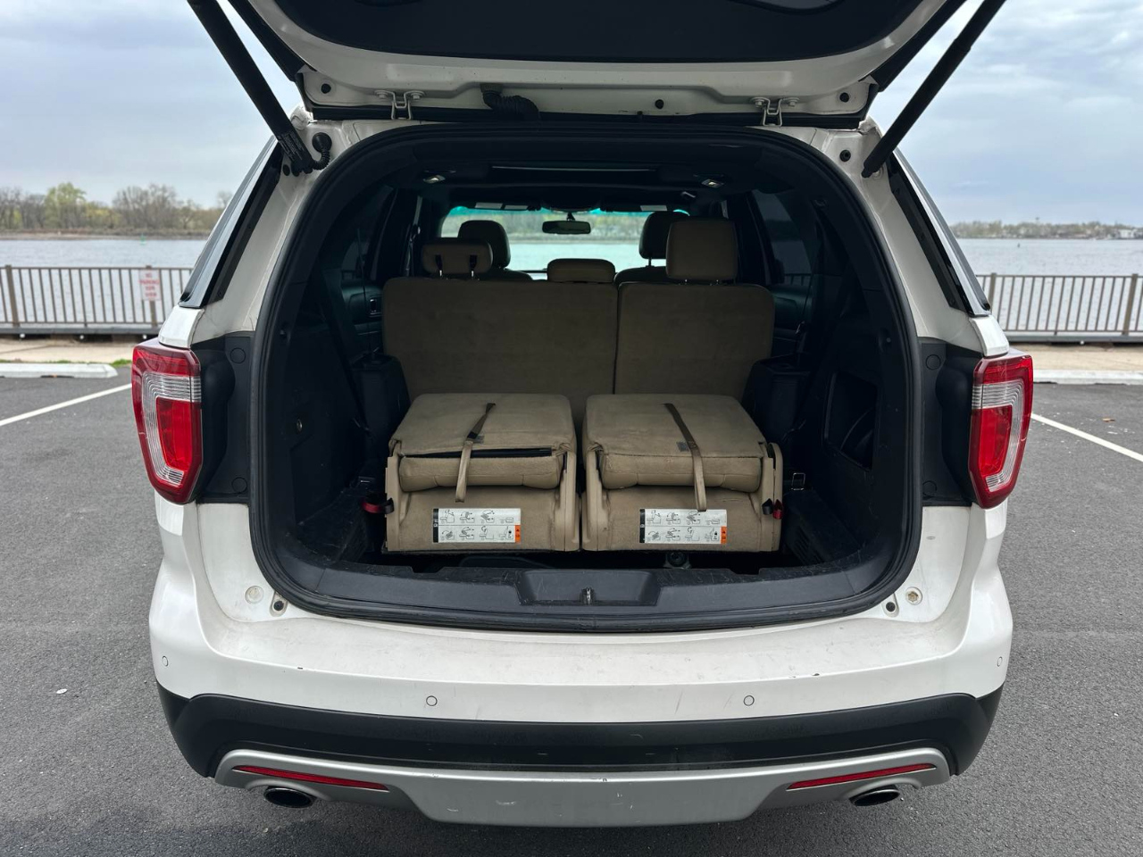 Ford Explorer 4WD 4dr XLT 2016