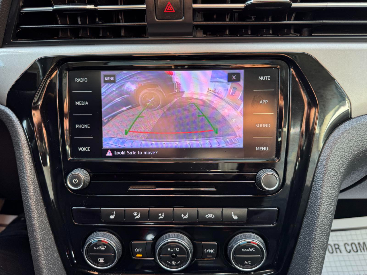 Volkswagen Passat 2.0T SE Auto 2021