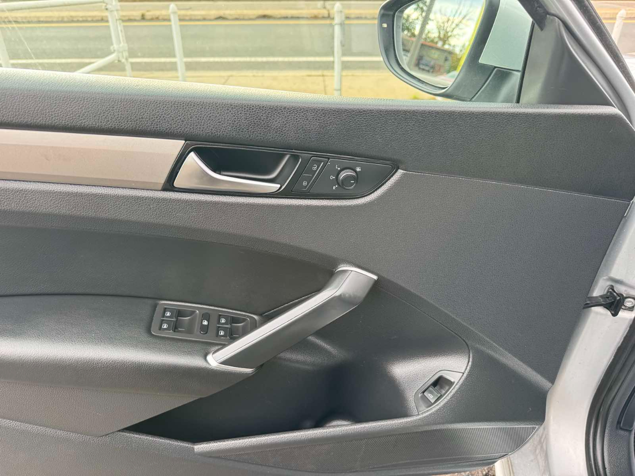 Volkswagen Passat 2.0T SE Auto 2021