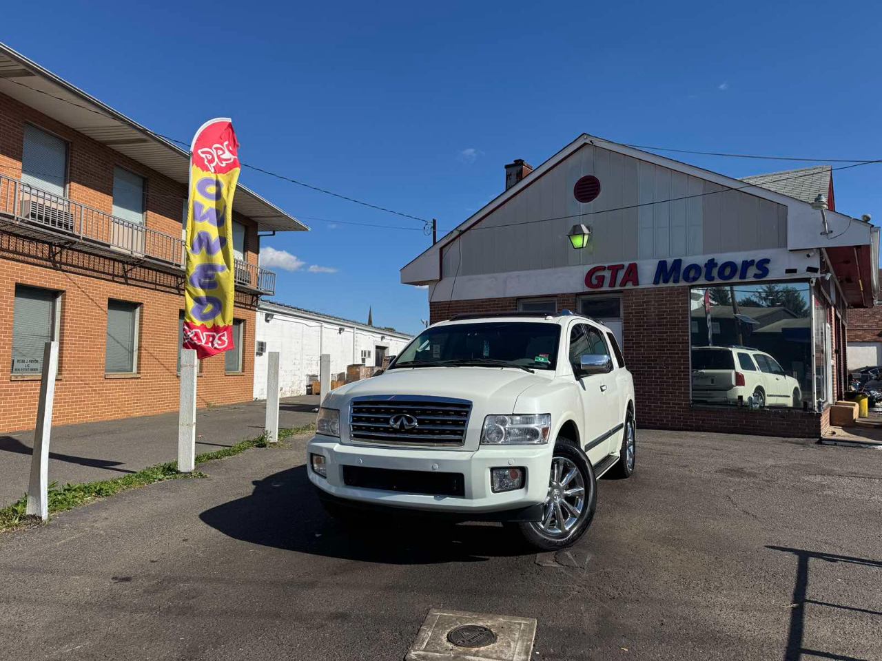 Infiniti QX56 4WD 4dr 2010