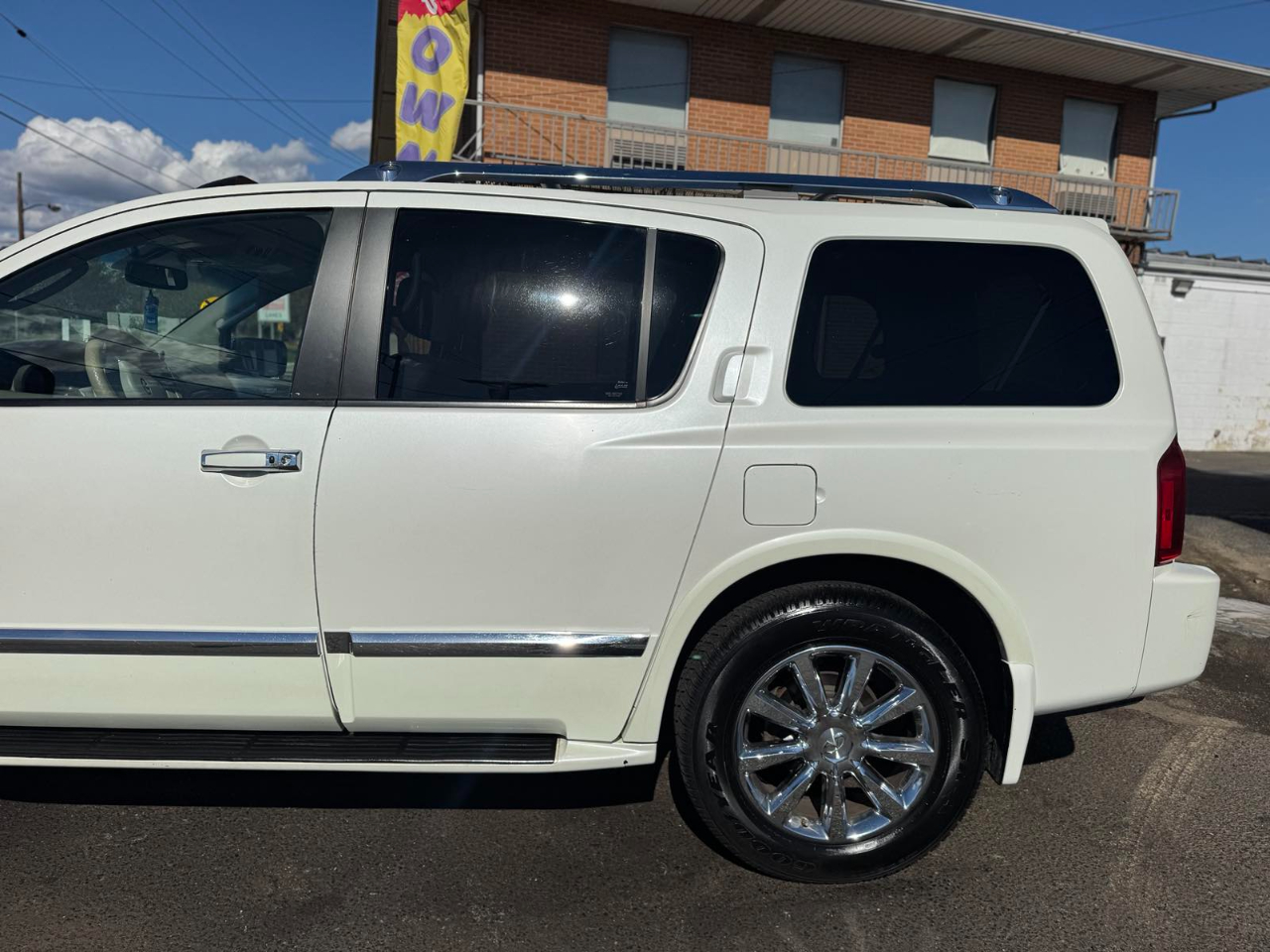 Infiniti QX56 4WD 4dr 2010