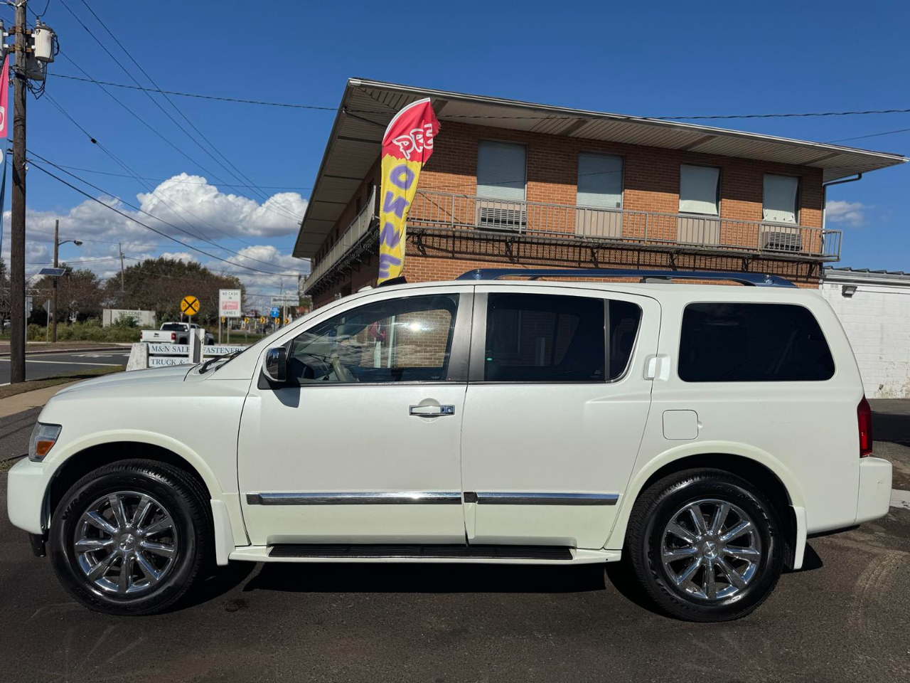 Infiniti QX56 4WD 4dr 2010