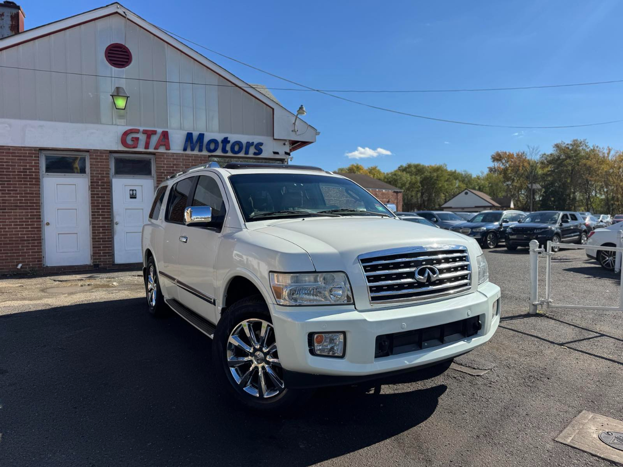Infiniti QX56 4WD 4dr 2010