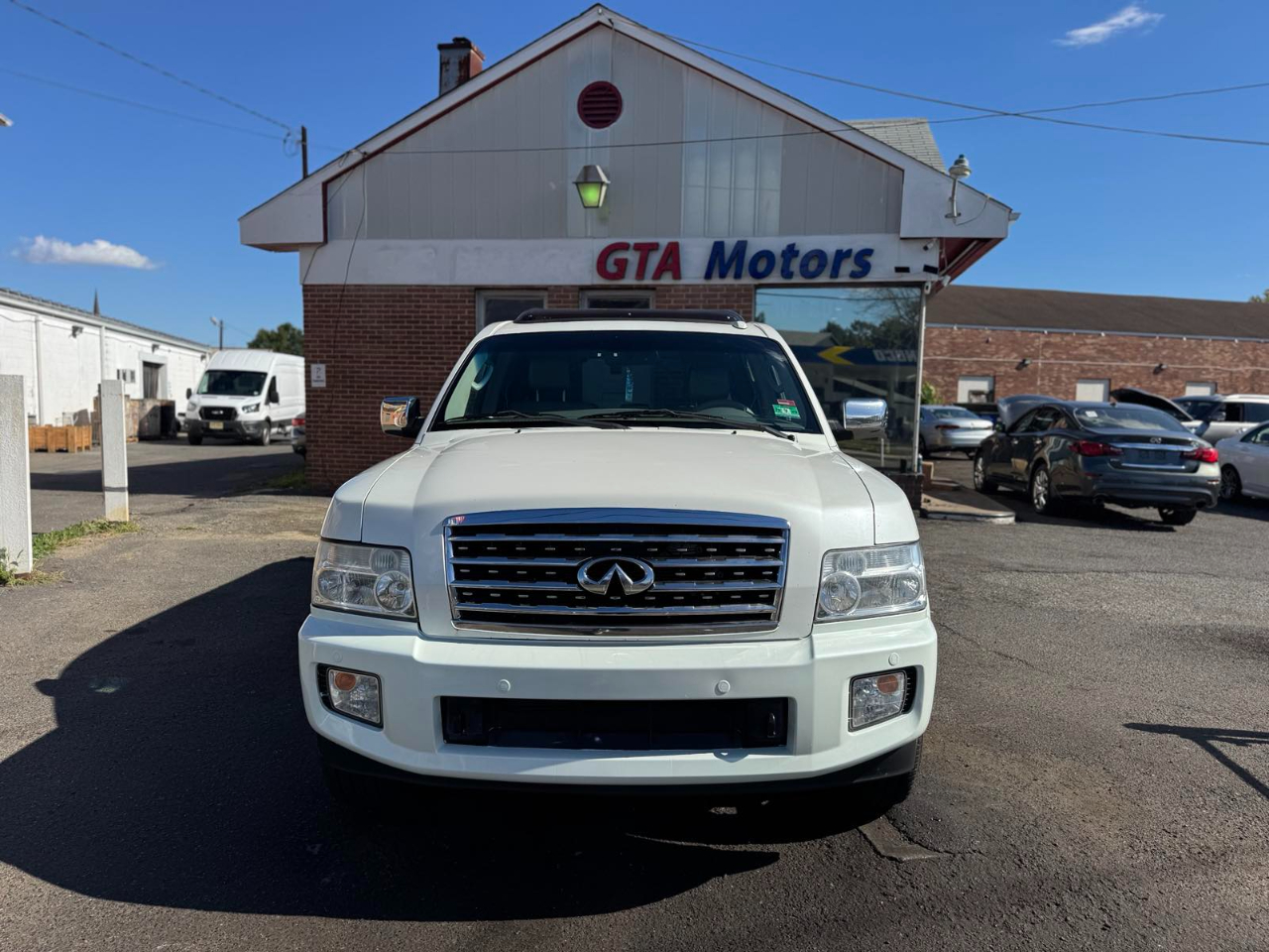 Infiniti QX56 4WD 4dr 2010