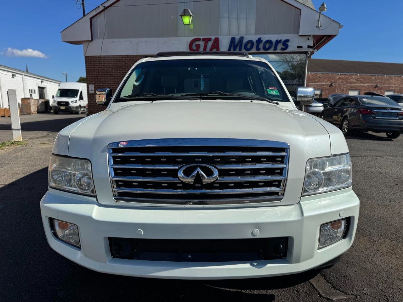 Infiniti QX56 4WD 4dr 2010