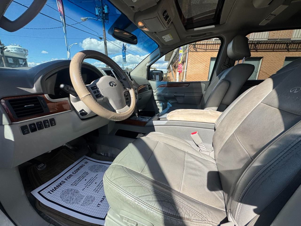 Infiniti QX56 4WD 4dr 2010