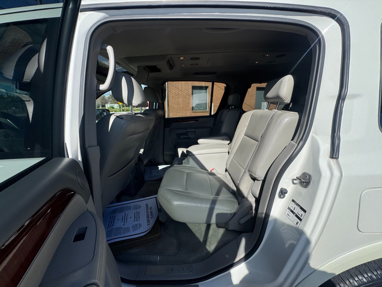 Infiniti QX56 4WD 4dr 2010