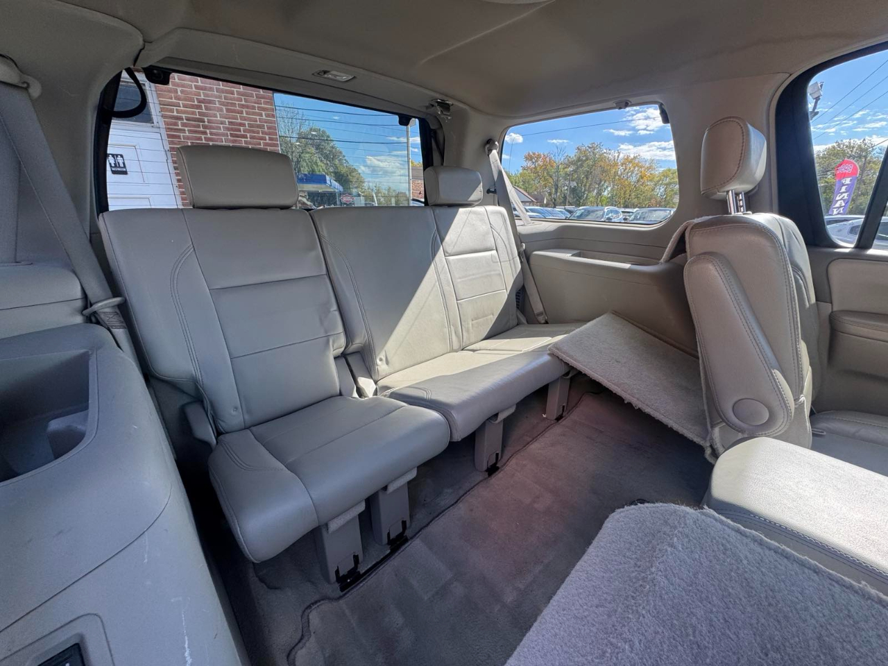 Infiniti QX56 4WD 4dr 2010