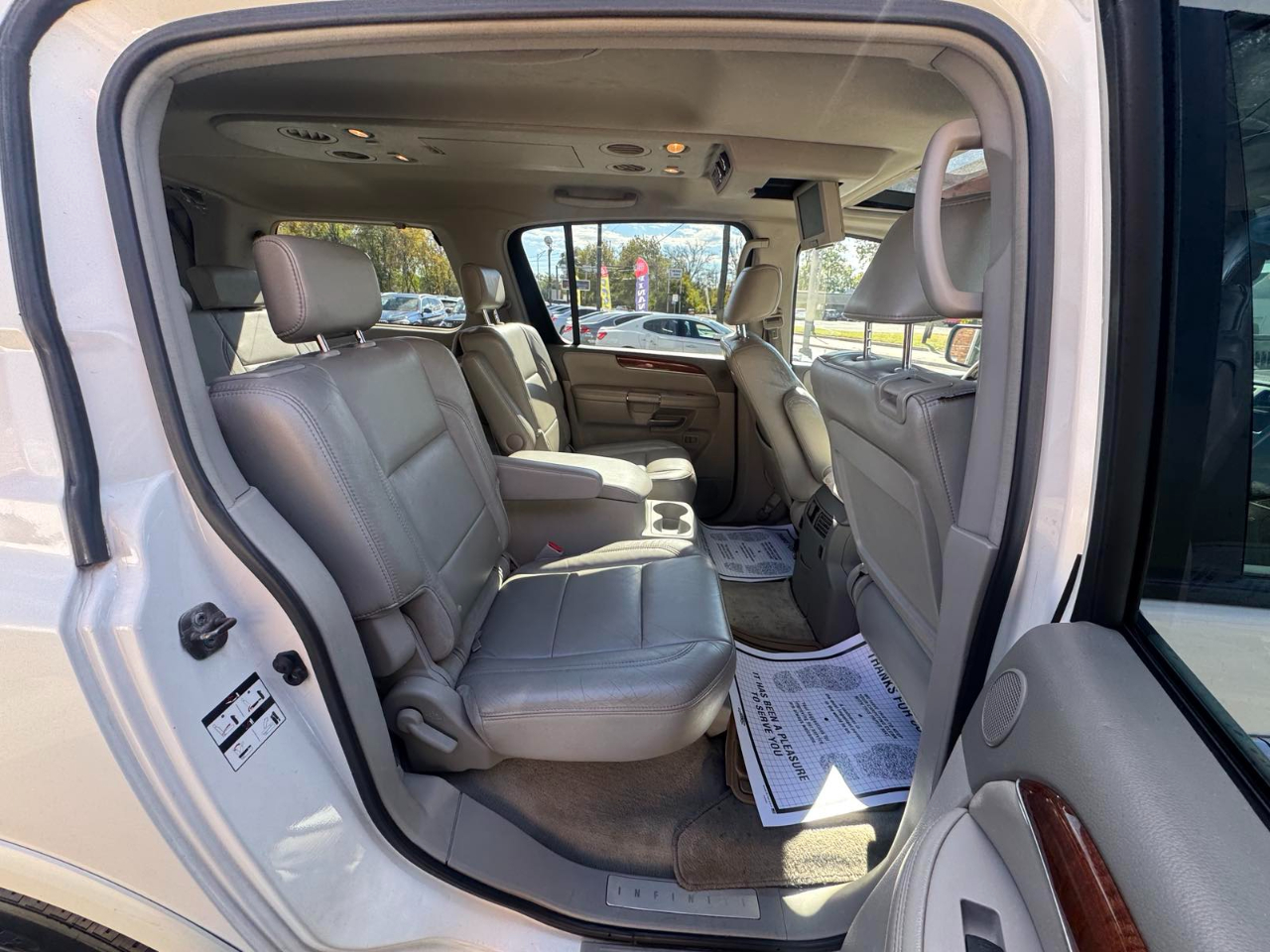 Infiniti QX56 4WD 4dr 2010