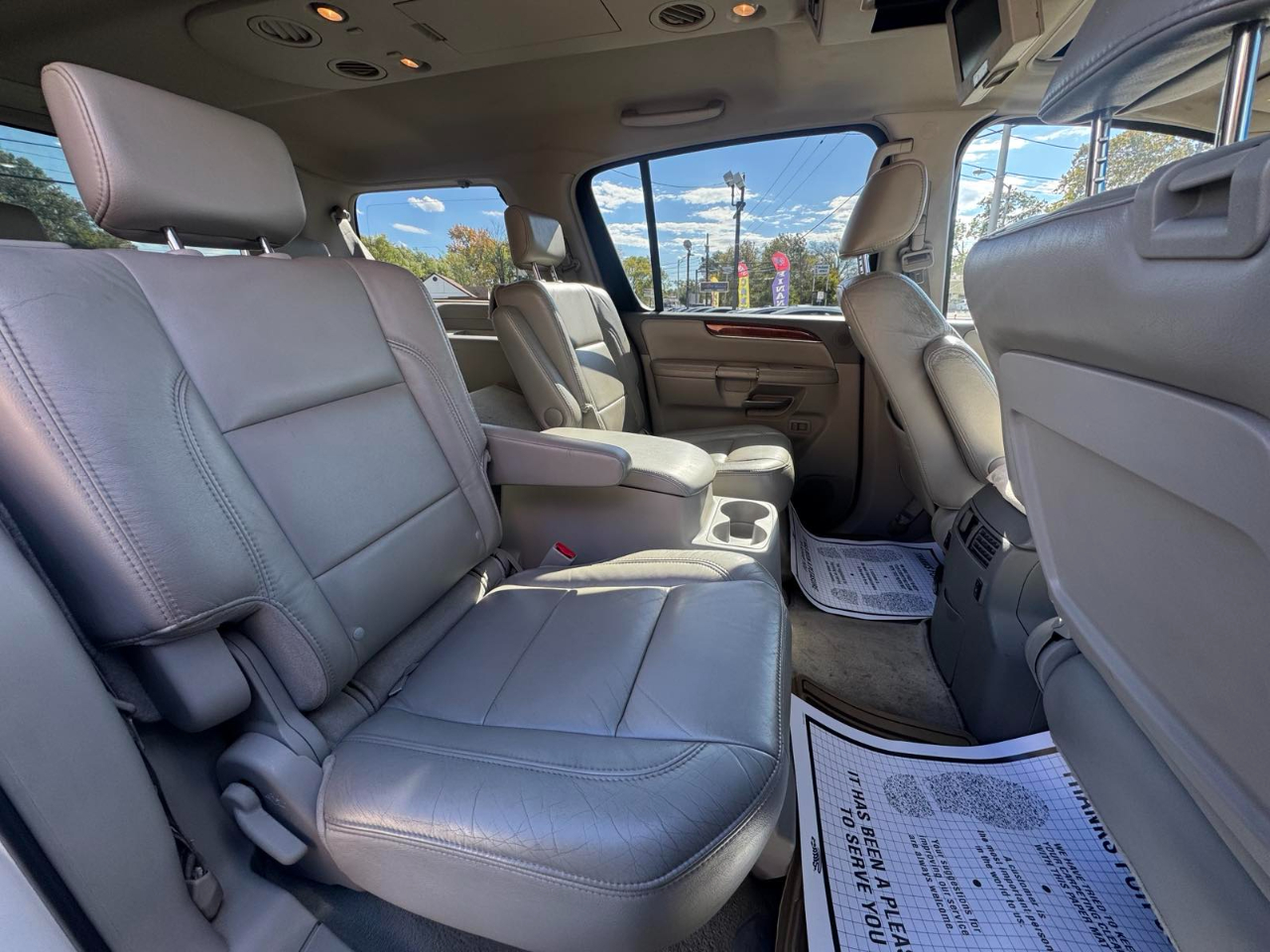Infiniti QX56 4WD 4dr 2010