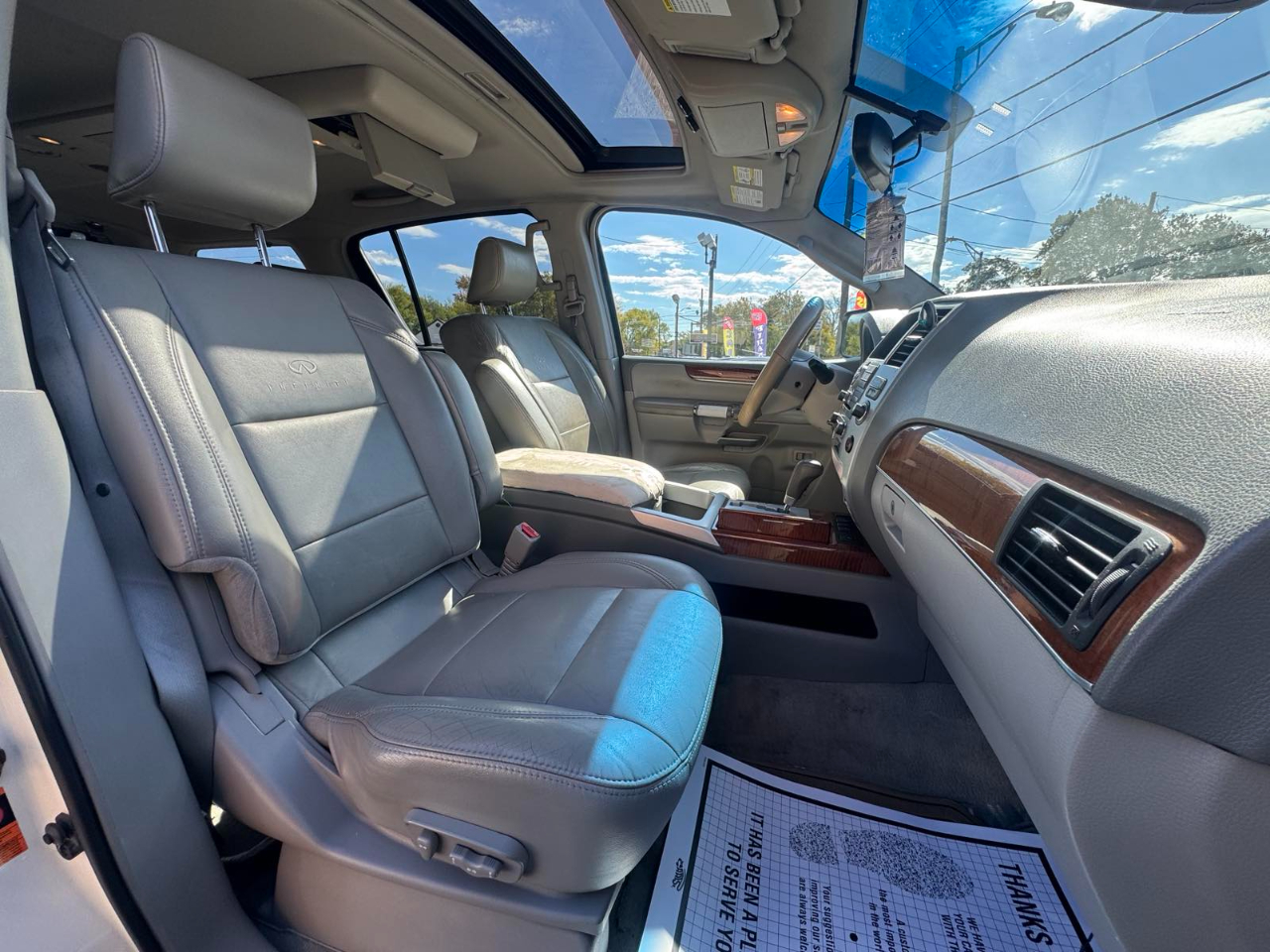 Infiniti QX56 4WD 4dr 2010