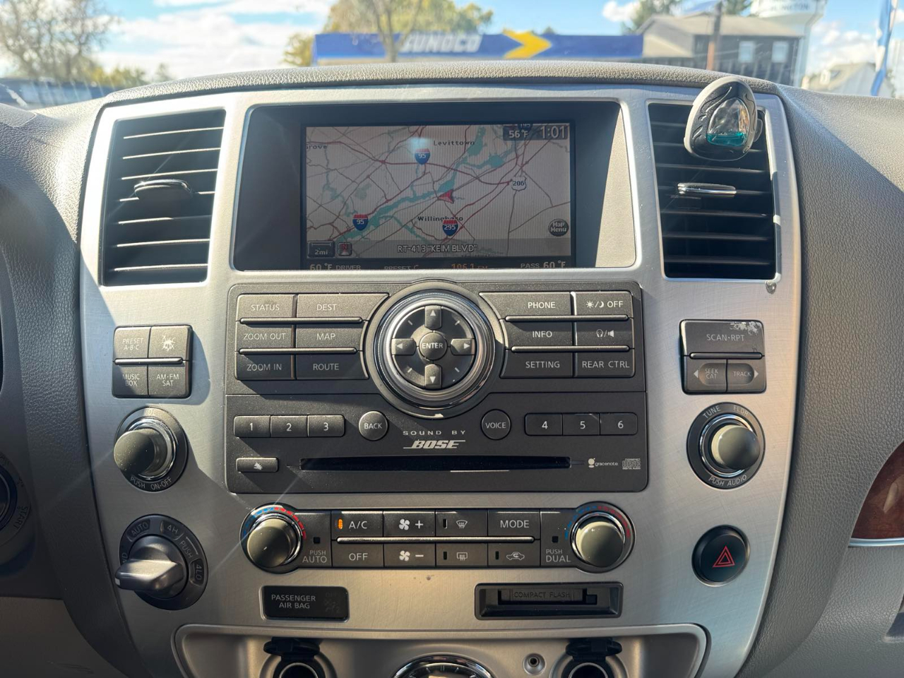Infiniti QX56 4WD 4dr 2010