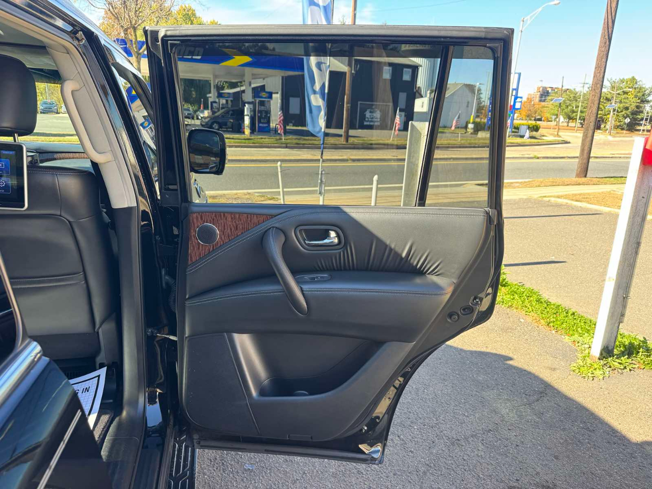 Nissan Armada 4x4 SL 2017