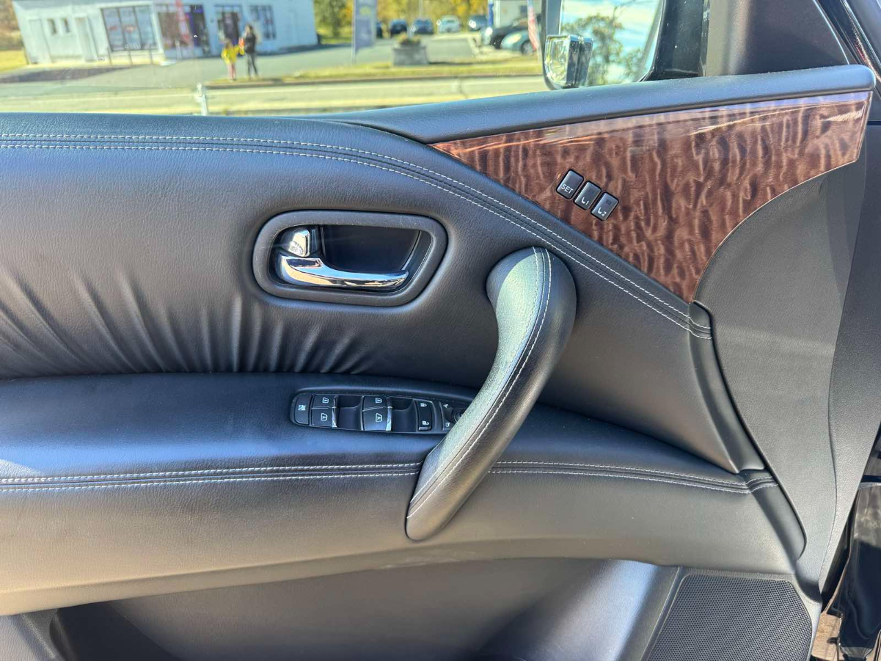 Nissan Armada 4x4 SL 2017