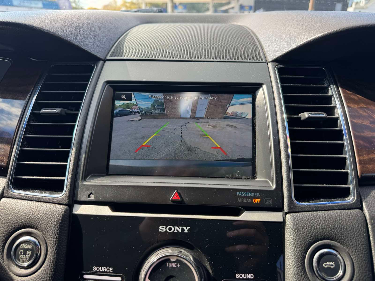 Ford Taurus 4dr Sdn Limited FWD 2013