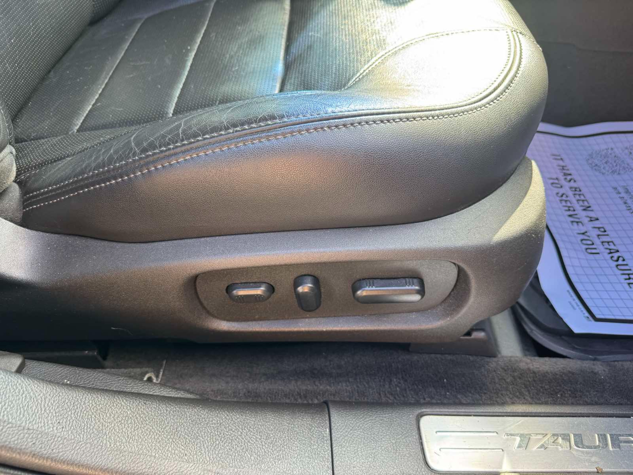 Ford Taurus 4dr Sdn Limited FWD 2013