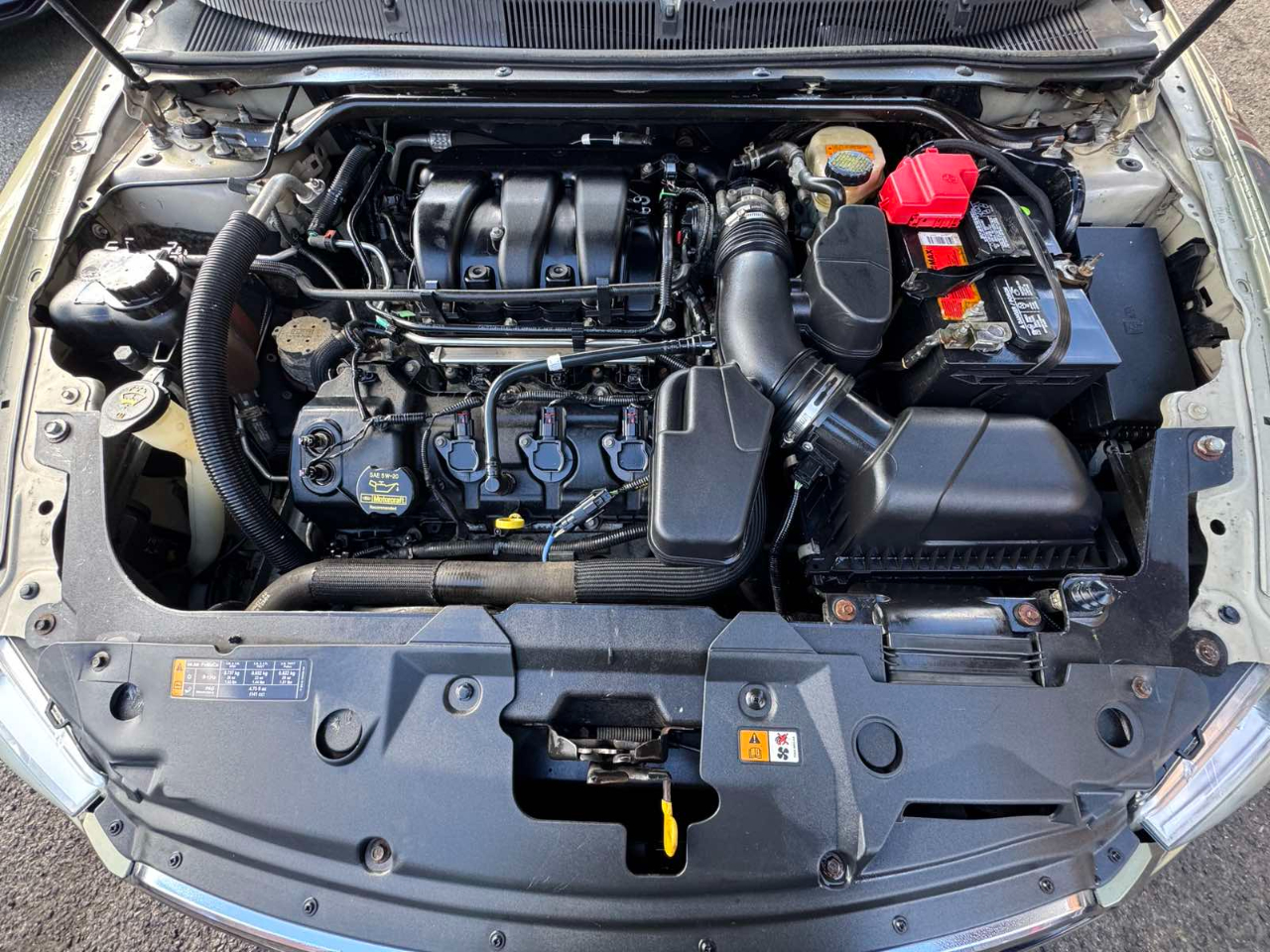 Ford Taurus 4dr Sdn Limited FWD 2013