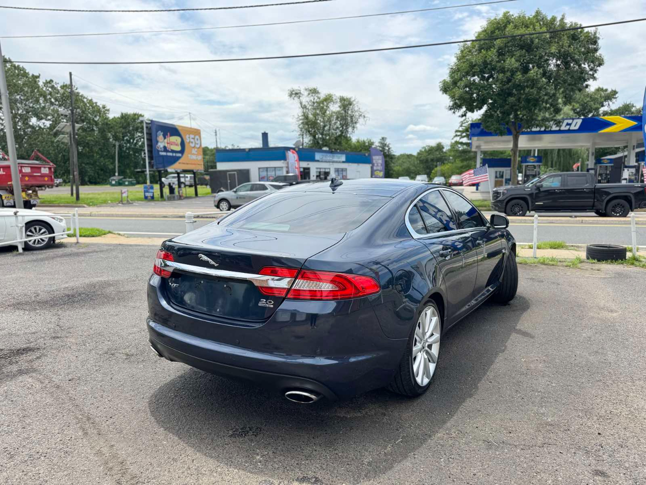 Jaguar XF 4dr Sdn V6 AWD 2013