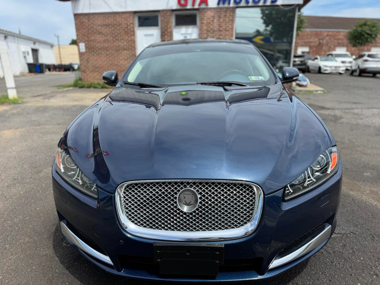 Jaguar XF 4dr Sdn V6 AWD 2013
