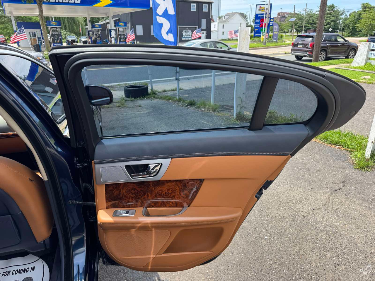 Jaguar XF 4dr Sdn V6 AWD 2013