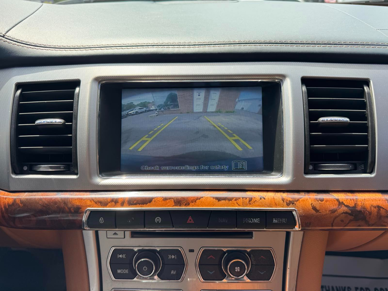 Jaguar XF 4dr Sdn V6 AWD 2013